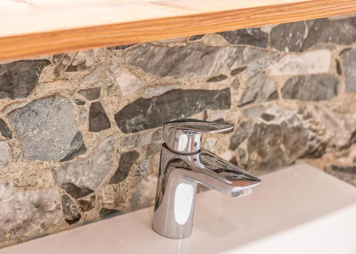 Blaiken L Nyaraló *